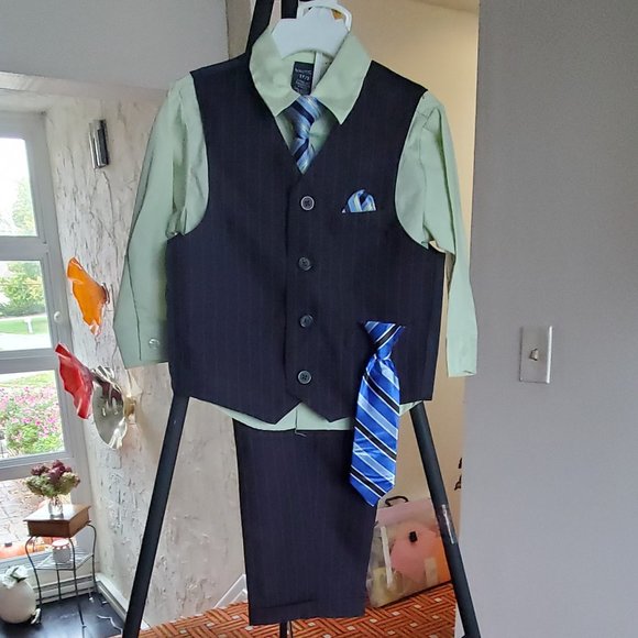 Nautica Other - Kids 4 Piece Suit Navy Blue/Green